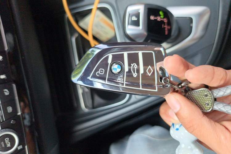 Used BMW 3 Series GT 2017 320i Sport Edition Vehicle Key