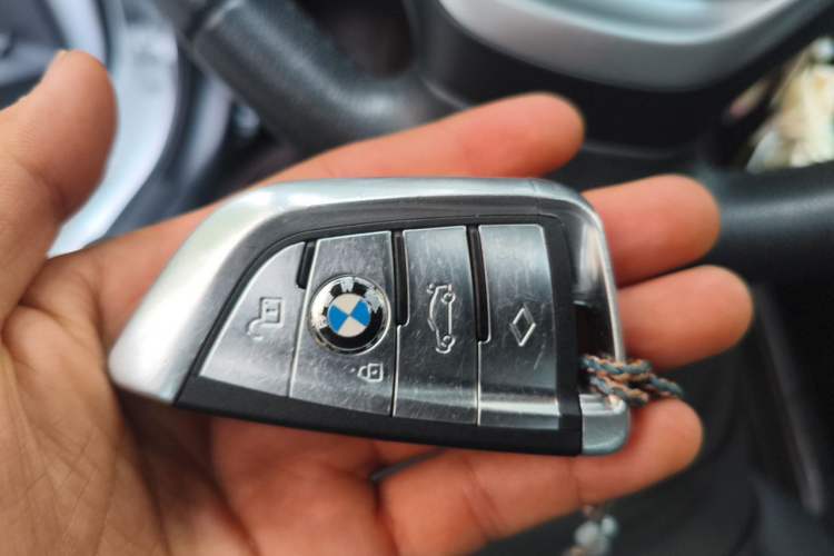 Used BMW 3 Series GT 2017 320i Sport Edition Vehicle Key