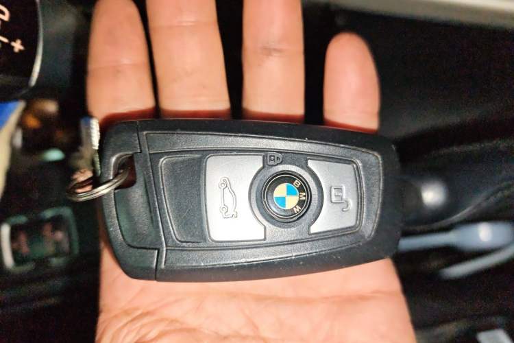 Used BMW 3 Series GT 2017 320i Sport Edition Vehicle Key