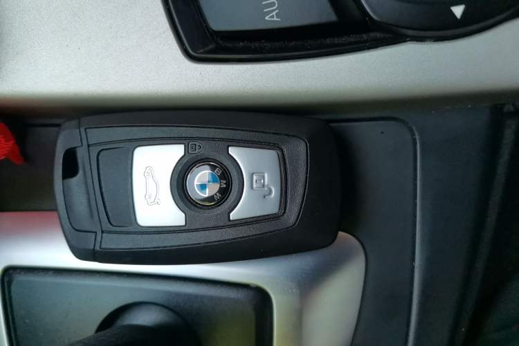 Used BMW 3 Series GT 2017 320i Sport Edition Vehicle Key