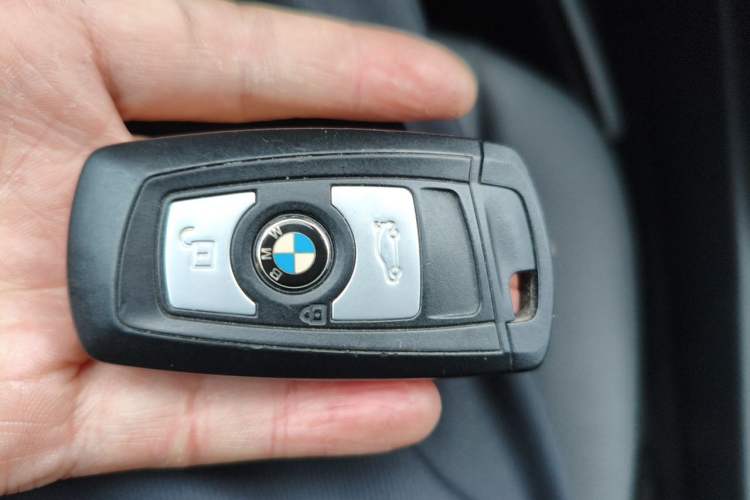 Used BMW 3 Series GT 2017 320i Sport Edition Vehicle Key