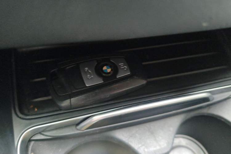 Used BMW 3 Series GT 2017 320i Sport Edition Vehicle Key