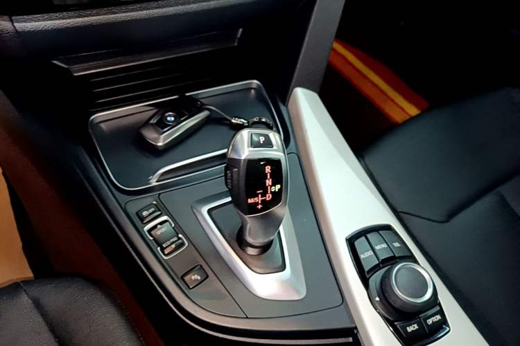 Used BMW 3 Series GT 2017 320i Sport Edition Vehicle Key