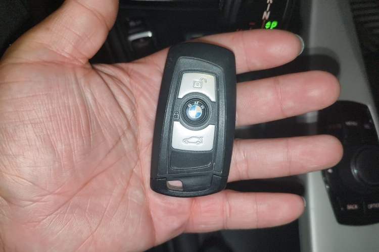 Used BMW 3 Series GT 2017 320i Sport Edition Vehicle Key