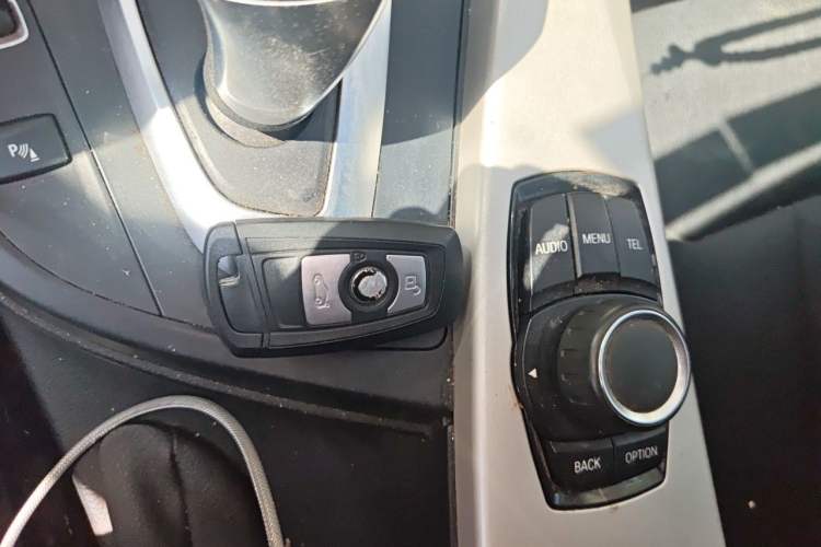Used BMW 3 Series GT 2017 320i Sport Edition Vehicle Key
