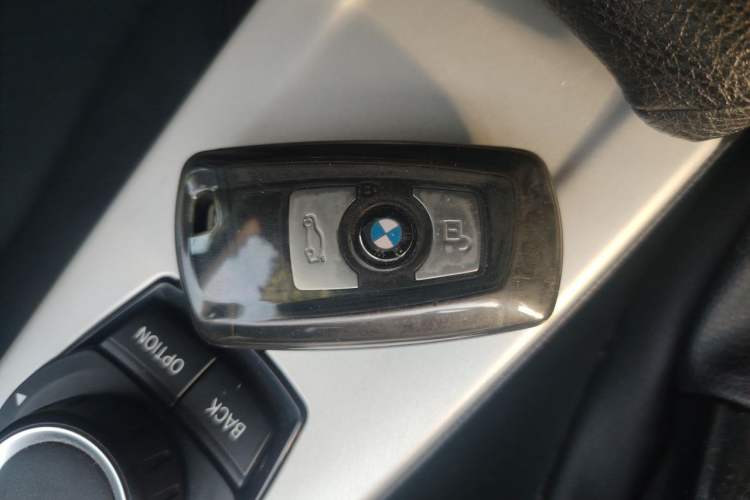 Used BMW 3 Series GT 2017 320i Sport Edition Vehicle Key