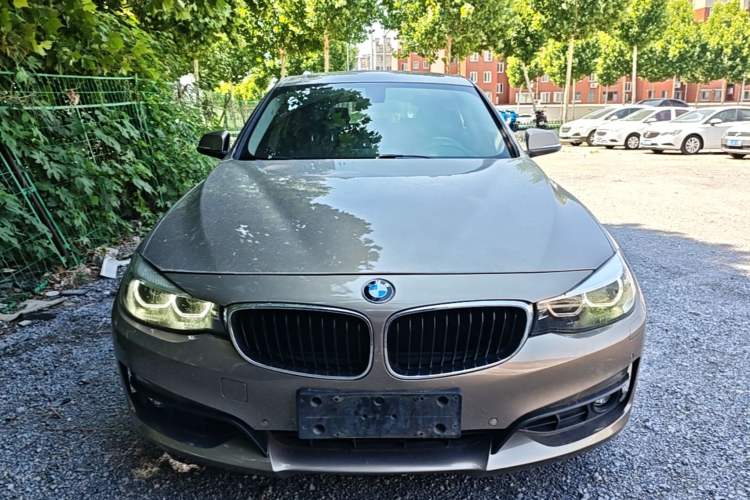 Used BMW 3 Series GT 2017 320i Sport Edition Front