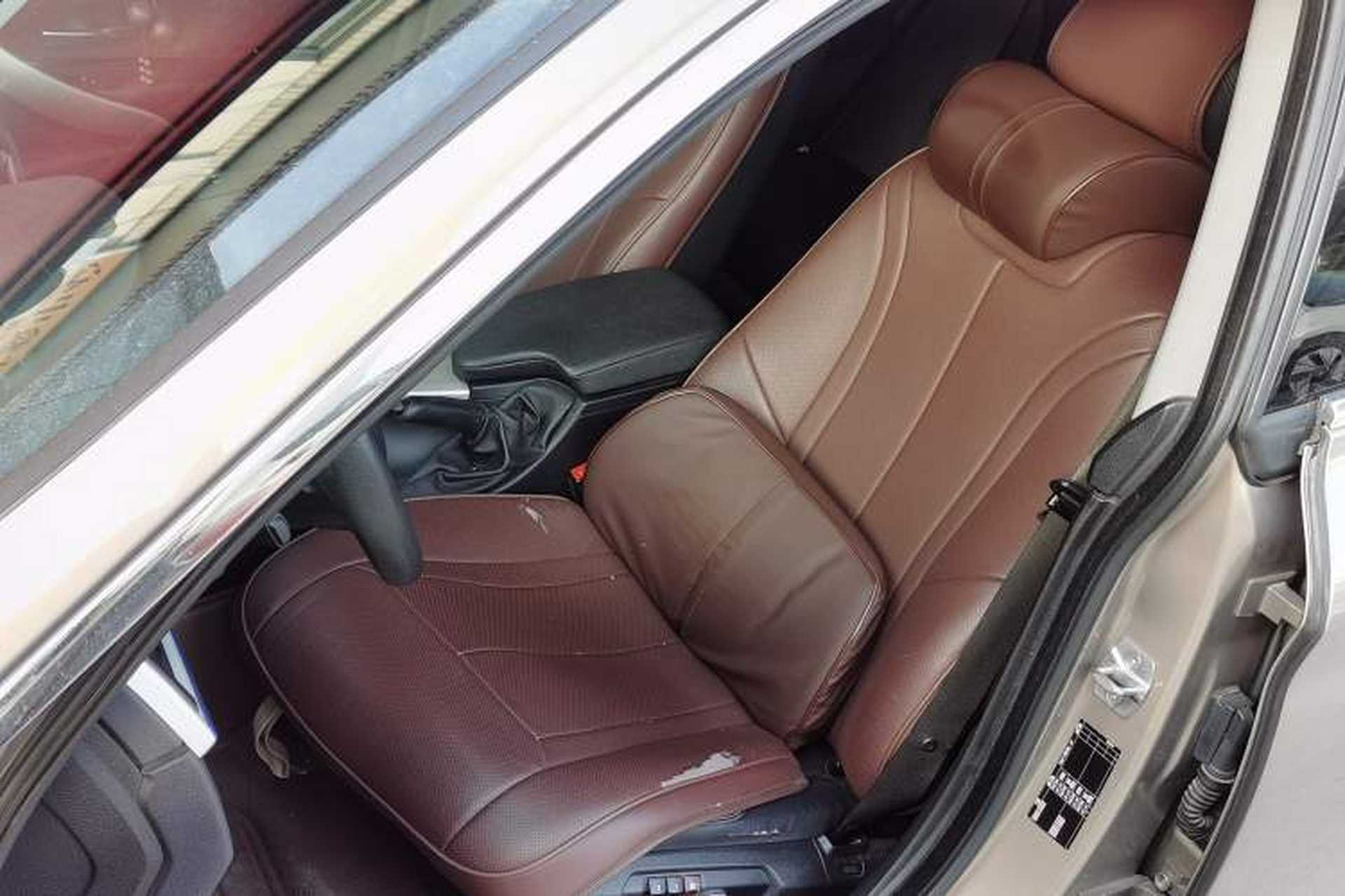 Used BMW 3 Series GT 2017 320i Sport Edition Left Front Seat