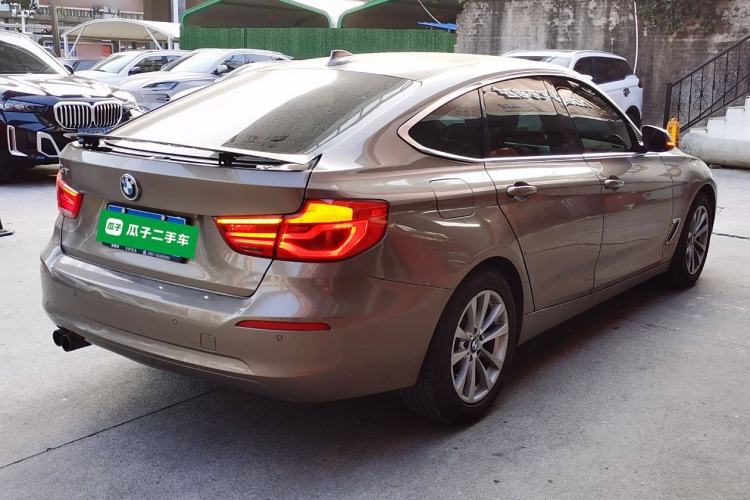 Used BMW 3 Series GT 2017 320i Sport Edition Rear Right 45 Deg