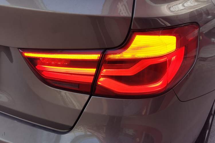 Used BMW 3 Series GT 2017 320i Sport Edition Right Rear Taillight