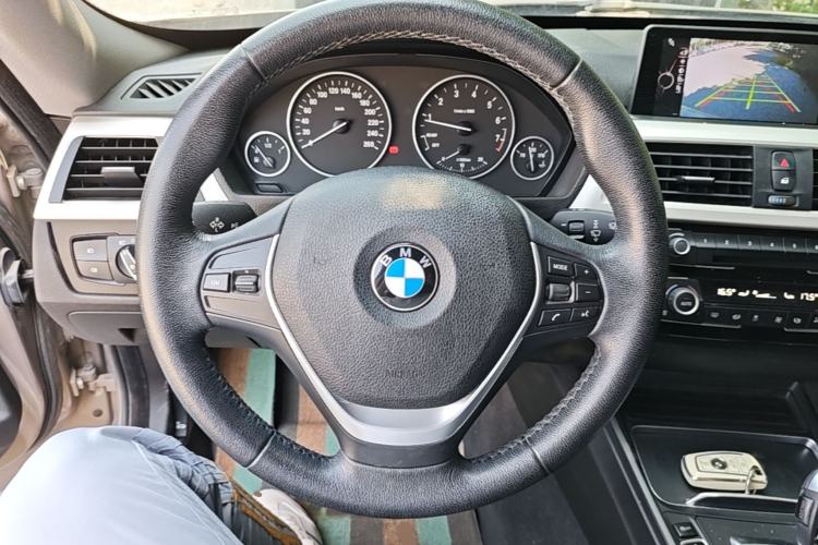 Used BMW 3 Series GT 2017 320i Sport Edition Steering Wheel