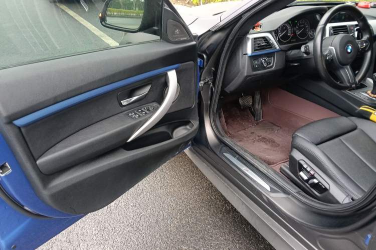 Used BMW 3 Series GT 2018 320i M Sport Edition Driver Seat