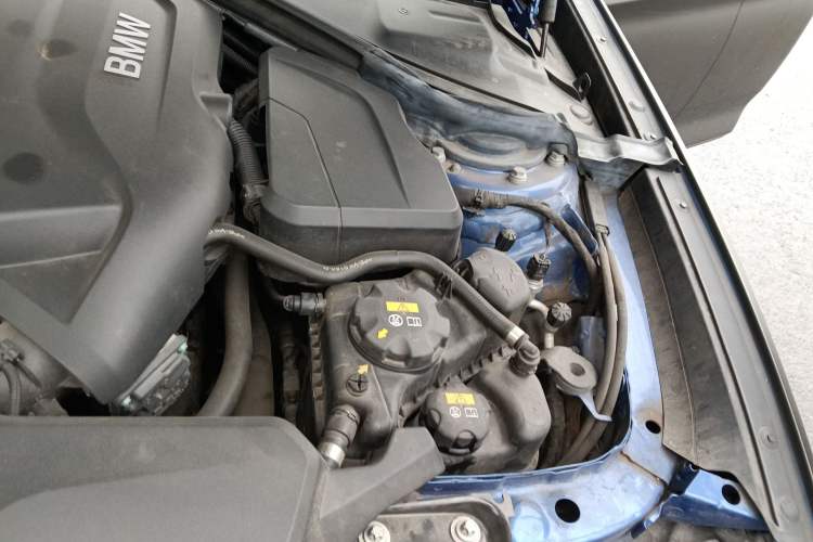 Used BMW 3 Series GT 2018 320i M Sport Edition Engine Bay Left