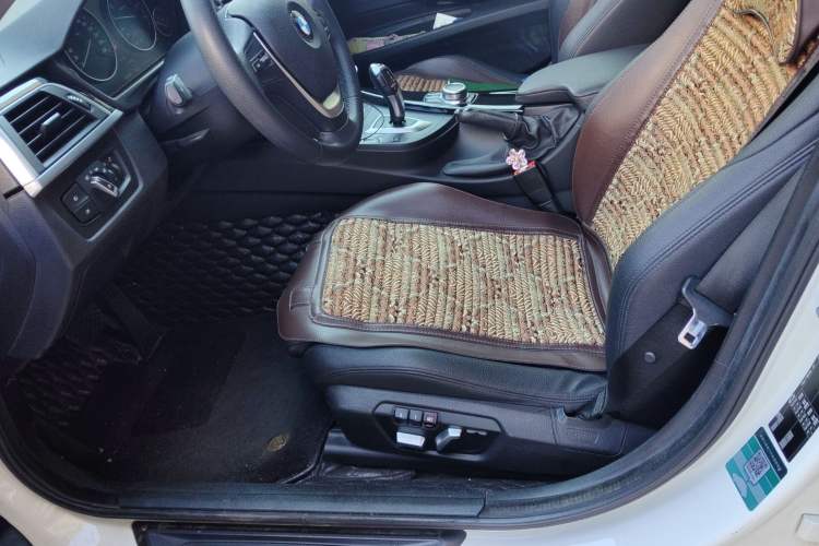 Used BMW 3 Series GT 2018 320i Sport Edition Left Front Seat
