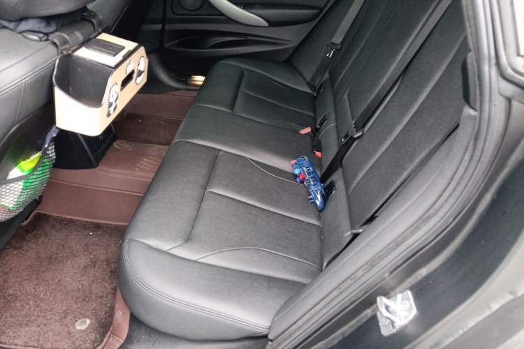 Used BMW 3 Series GT 2018 320i M Sport Edition Left Rear Seat