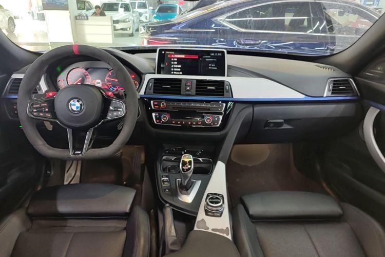Used BMW 3 Series GT 2018 320i M Sport Edition Center Console