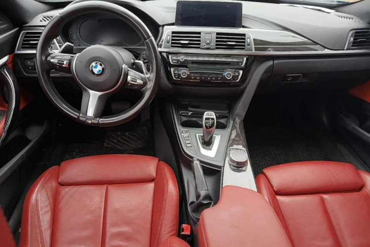 Used BMW 3 Series GT 2018 330i xDrive M Sport Edition Center Console