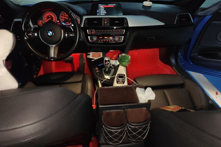 Used BMW 3 Series GT 2018 320i M Sport Edition Center Console