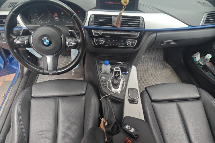 Used BMW 3 Series GT 2018 330i xDrive M Sport Edition Center Console