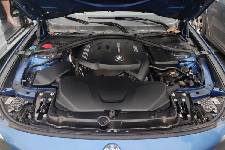 Used BMW 3 Series GT 2018 320i M Sport Edition Engine Bay