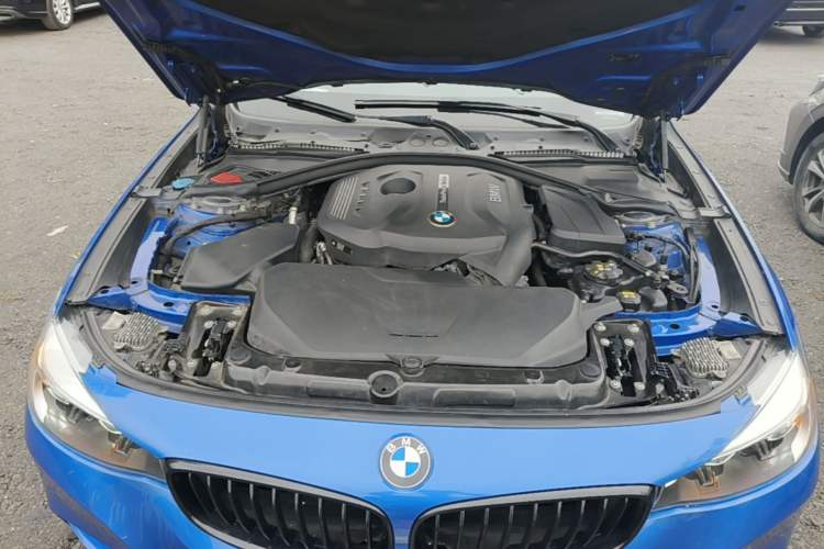 Used BMW 3 Series GT 2018 330i xDrive M Sport Edition Engine Bay