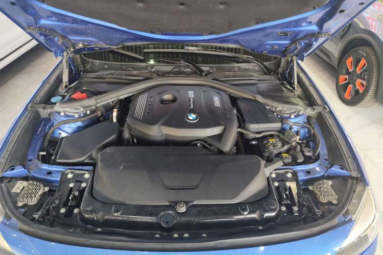 Used BMW 3 Series GT 2018 330i xDrive M Sport Edition Engine Bay