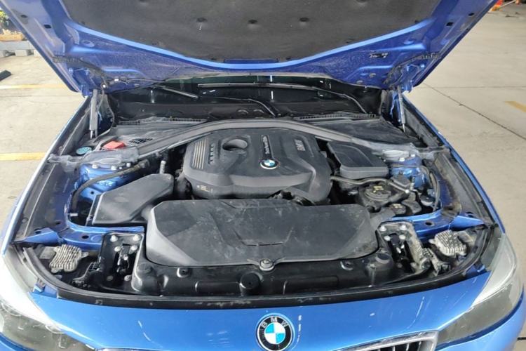 Used BMW 3 Series GT 2018 320i M Sport Edition Engine Bay