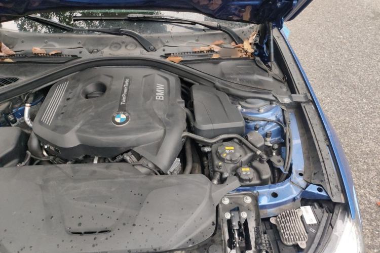Used BMW 3 Series GT 2018 320i M Sport Edition Engine Bay Left