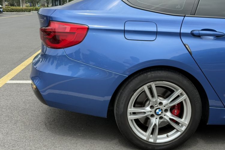 Used BMW 3 Series GT 2018 320i M Sport Edition Exterior 1
