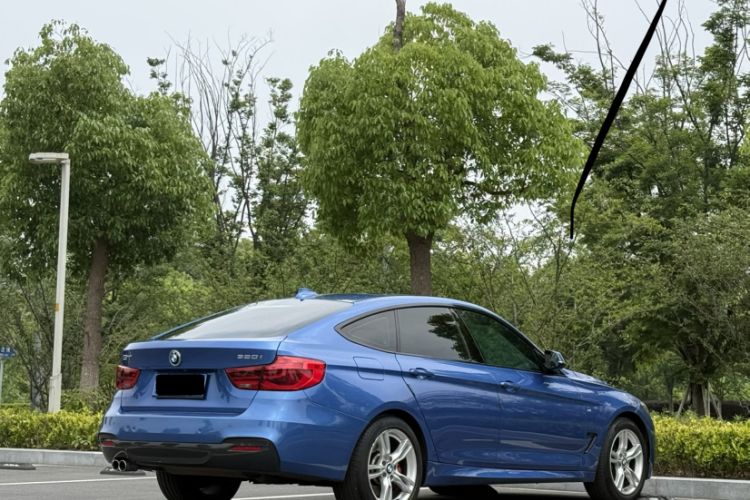 Used BMW 3 Series GT 2018 320i M Sport Edition Exterior 10