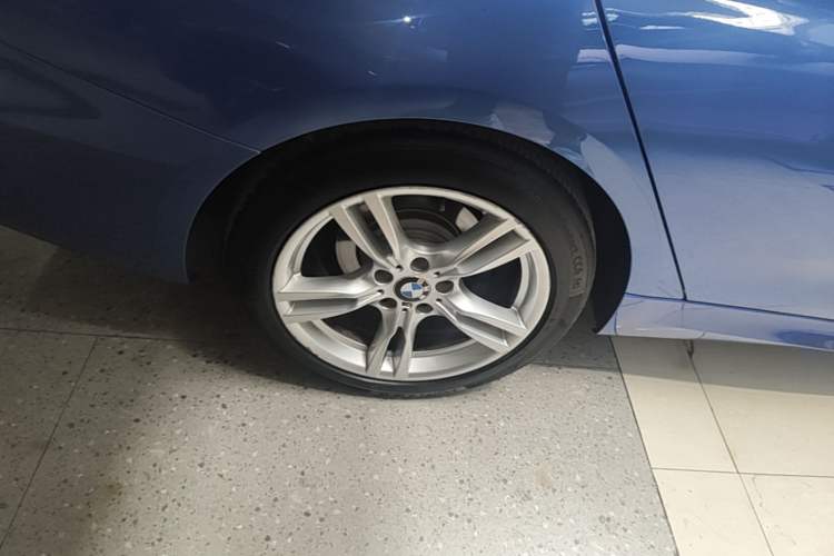 Used BMW 3 Series GT 2018 320i M Sport Edition Exterior 2