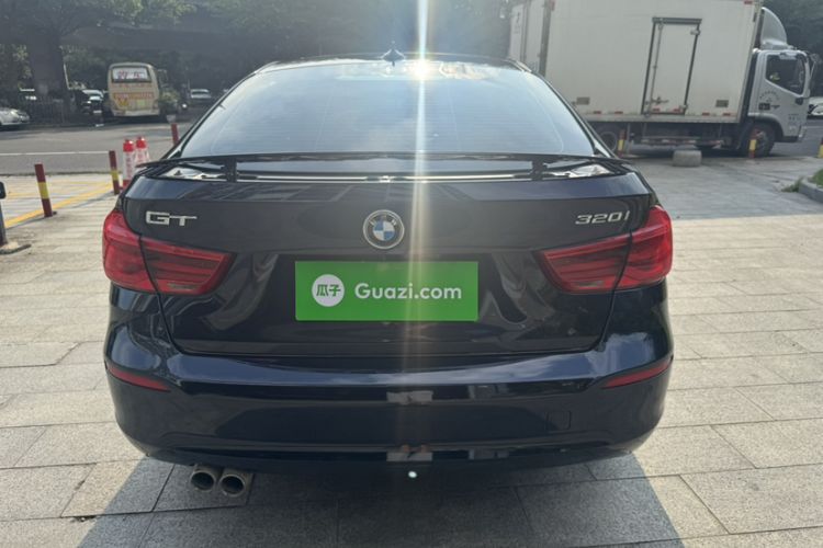 Used BMW 3 Series GT 2018 320i Sport Edition Exterior 2