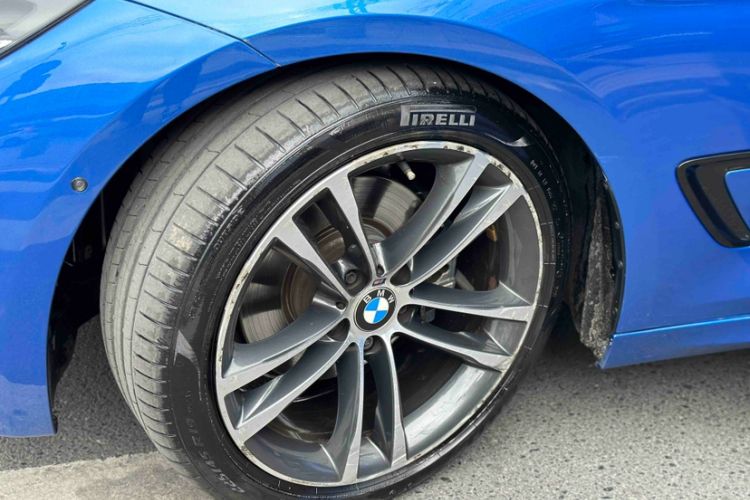 Used BMW 3 Series GT 2018 330i xDrive M Sport Edition Exterior 2