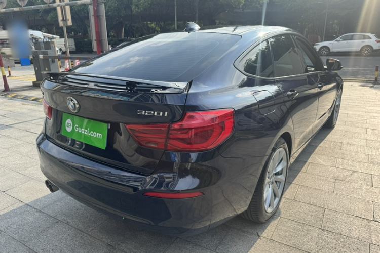 Used BMW 3 Series GT 2018 320i Sport Edition Exterior 5