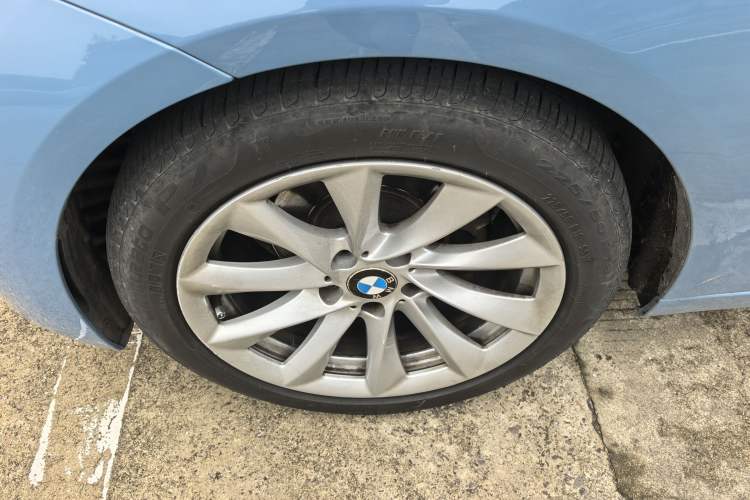 Used BMW 3 Series GT 2018 320i Sport Edition Exterior 5