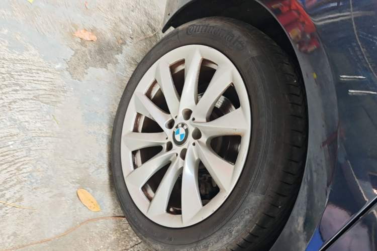 Used BMW 3 Series GT 2018 320i Sport Edition Exterior 5