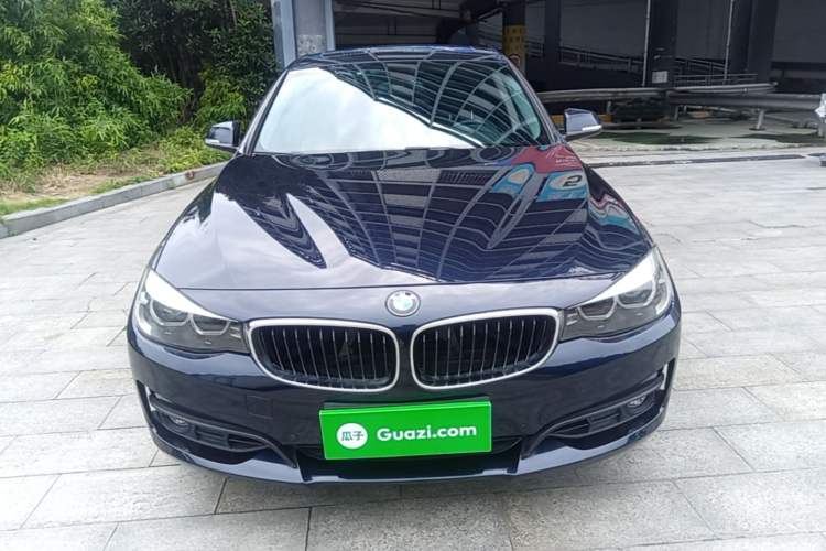 Used BMW 3 Series GT 2018 320i Sport Edition Front