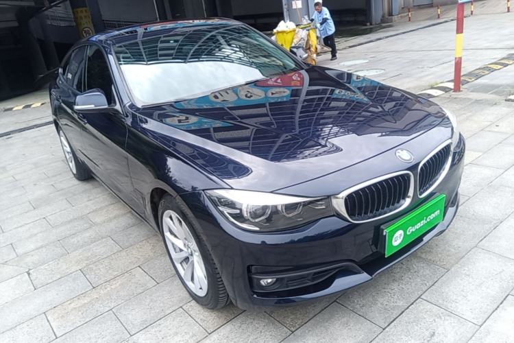 Used BMW 3 Series GT 2018 320i Sport Edition Front Right 45 Deg