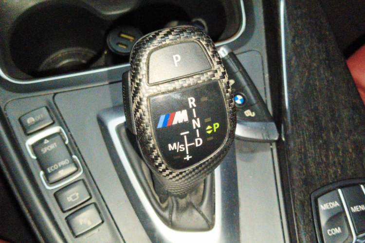 Used BMW 3 Series GT 2018 330i xDrive M Sport Edition Gear Lever