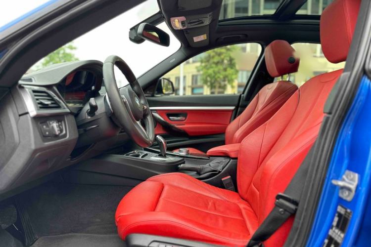 Used BMW 3 Series GT 2018 330i xDrive M Sport Edition Interior 1