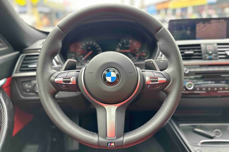 Used BMW 3 Series GT 2018 330i xDrive M Sport Edition Interior 10