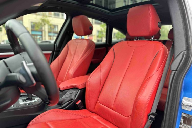 Used BMW 3 Series GT 2018 330i xDrive M Sport Edition Interior 3