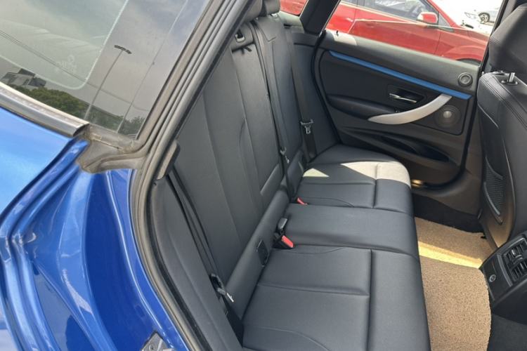 Used BMW 3 Series GT 2018 320i M Sport Edition Interior 3