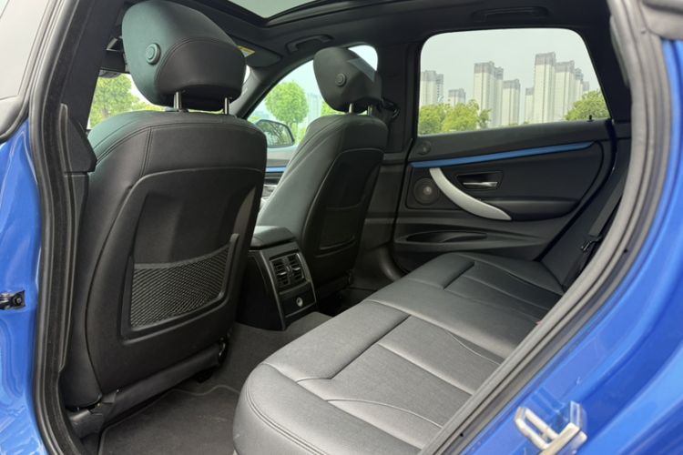Used BMW 3 Series GT 2018 320i M Sport Edition Interior 6