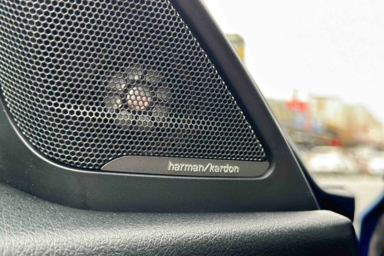 Used BMW 3 Series GT 2018 330i xDrive M Sport Edition Interior 7