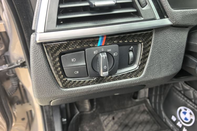 Used BMW 3 Series GT 2018 320i Sport Edition Interior 7