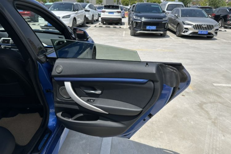 Used BMW 3 Series GT 2018 320i M Sport Edition Interior 9