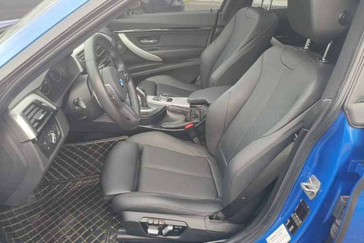 Used BMW 3 Series GT 2018 320i Sport Edition Left Front Seat