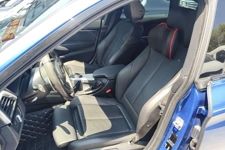 Used BMW 3 Series GT 2018 320i M Sport Edition Left Front Seat