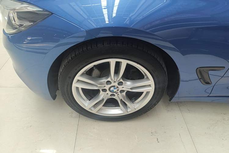 Used BMW 3 Series GT 2018 320i M Sport Edition Left Front Wheel Hub
